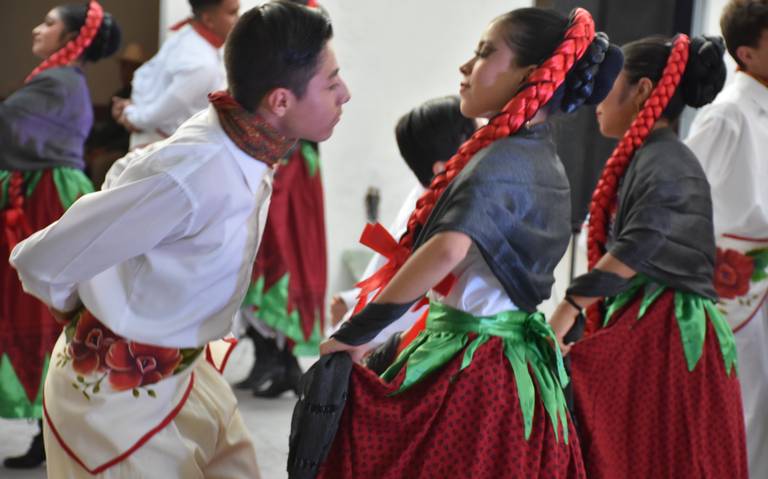 Ballet folcl rico infantil particip en caravanas culturales