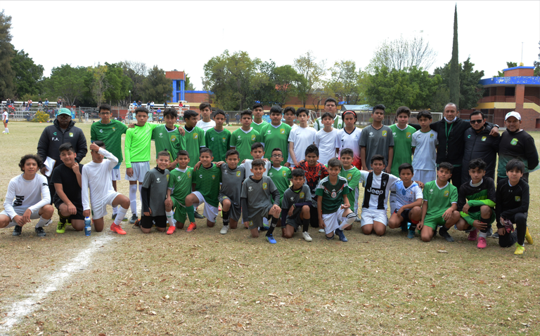 Acudieron 150 futbolistas a visorias del Club León-Celaya - El Sol del  Bajío | Noticias Locales, Policiacas, de México, Guanajuato y el Mundo