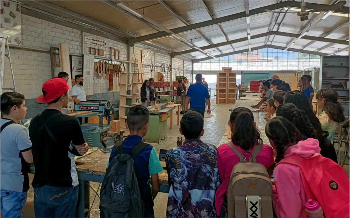 Cientos De Alumnos Acudieron A La EST 6 De Secundaria De Acámbaro - El ...