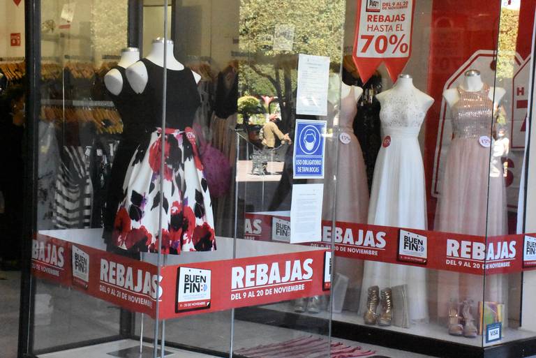 Ofrecen descuentos hasta del 70% comercios del centro por el Buen Fin  calles aparatos ropa - El Sol del Bajío | Noticias Locales, Policiacas, de  México, Guanajuato y el Mundo